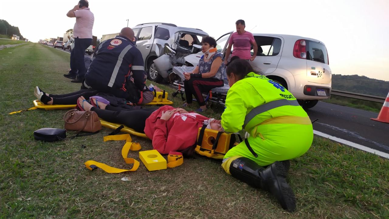 Foto 7 de 10 — Grave acidente na rodovia Washington Luís deixa 5 feridos na região de Araraquara